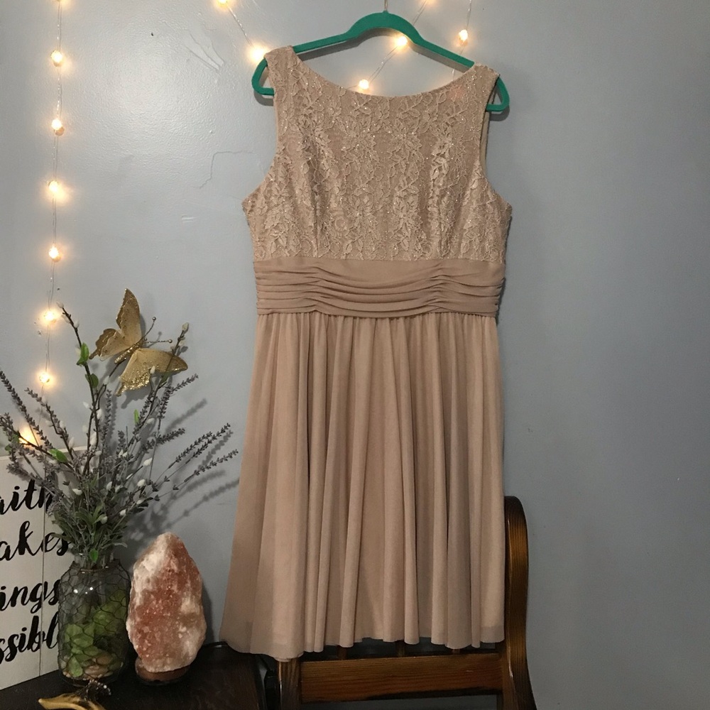 Jessica Howard evening dress nude gold size 18.